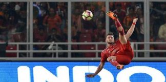 Marko Simic Absen di syukuran Persija, alami kelelahan usai rayakan Juara Piala Presiden Pemain persija jakarta marko simic saat tendangan salto