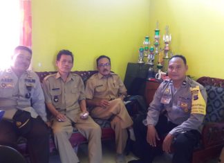 Kanit Sabhara Polsek Sungai Tabuk Sambang Ke Kantor Kepala Desa