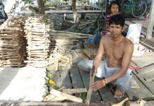 Ganti LPG, Warga Ulu Benteng “Beralih” ke Kayu Bakar