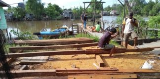 Jembatan Ulin Karya Baru mulai diperbaiki Dinas PU