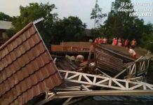Wakil Bupati Batola, kunjungi korban puting beliung, di Desa Tamba Jaya, Kecamatan Tabukan Batola