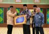 Bupati Banjar, hadiri rakor dengan Pemprov.Kalsel dan terima penghargaan WTP dari BPK