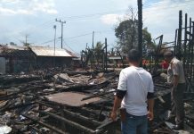 Tiga buah rumah di Desa Barambai, terbakar Sabtu pagi