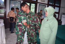 Komandan Kodim 1007 Banjarmasin melepas satu anggotanya bertugas ke Papua