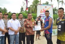 Bupati Balangan H. Aansharuddin, secara resmi menutup turnamen Bola Volley Badalungga Cup 2019