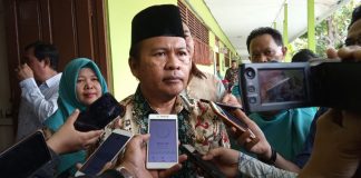 11 guru honorer di SMA Negeri 5 Banjarmasin, mendapatkan kenaikan gaji dari Diknas provinsi Kalsel