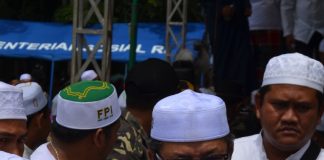 Bupati Ansharuddin bersama habaib dan ulama. serta masyarakat hadiri haulan ke 26 ulama kharismatik KH Tarmiji