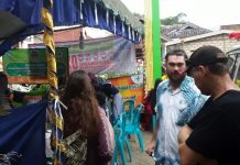 Karena kagum, warga Australia ikut menjadi relawan petugas kebersihan haulan ke 15 Guru Sekumpul