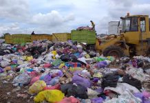 800 ton sampah, pasca haulan Guru Sekumpul, mulai dibersihkan Dinas LH di bantu petugas relawan kebersihan