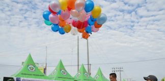 Bupati Balangan lepas balon ke udara, menandai di bukanya Car Free Day Balangan 2020