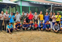 Cegah Virus Corona, Kapolsek Berangas, bersama masyarakat dan anggota Koramil 1005-07 Alalak, melakukan bersih – bersih tempat Ibadah.