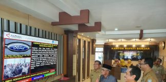 Berikan layanan informasi pembangunan terlengkap, Pemkab Banjar pasang Display Informasi di sejumlah ruang publik