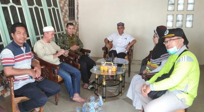 Kadinkes Banjar, bantah Video Viral adalah penjemputan pasien Corona, ” Sakitnya lantaran sudah berumur”