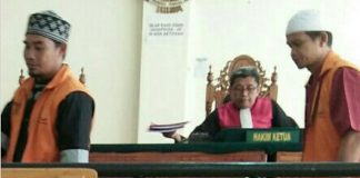 Bawa ratusan gram barang laknat, dua warga asal Kaltim disidangkan