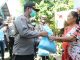 Dukung tim medis, Kapolres Barito Kuala dan Jajarannya bagikan paket sembako dan masker gratis