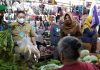 Harga sejumlah bahan pokok di pasar tradisional Martapura, masih stabil dan stoknya masih mencukupi