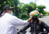 Melintas di Kabupaten Balangan, pengguna jalan lakukan tes suhu tubuh
