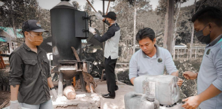 Lawan Corona, KTH binaan KPH Balangan produksi asap cair bahan disinfektan non kimia