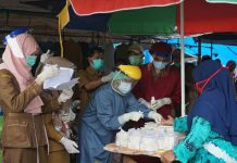 Puluhan pedagang di pasar Paringin dan pasar modern Adaro jalani rapid test