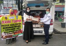 Disperindag Kabupaten bagikan 600 botol ramuan ” KEBAL ” Virus