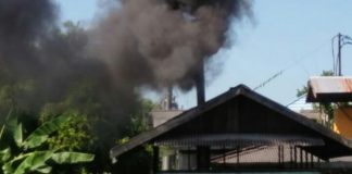 Warga keluhkan kepulan asap hitam yang diduga hasil pembakaran “limbah” RS.Abdul Aziz