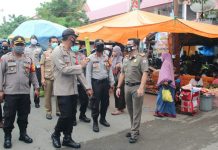 Kapolres Batola tinjau penerapan normal baru di Pasar Wangkang Marabahan