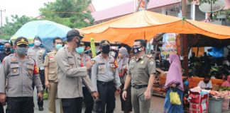 Kapolres Batola tinjau penerapan normal baru di Pasar Wangkang Marabahan