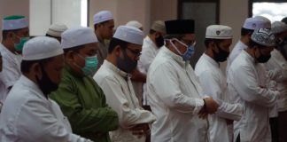 Gerhana Matahari, Bupati H.Ansharuddin sholat gerhana bersama masyarakat Balangan