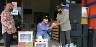 Berbagi dengan sesama, KAPDI Balangan salurkan bantuan pangan untuk warga terdampak Covid-19