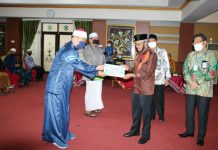 Guru ngaji dan penyuluh agama dapat intensif selama 2 bulan
