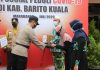 Kapolres Batola serahkan bantuan paket sembako kepada warga terdampak Covid-19