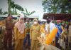 Bupati Batola Noormiliyani bahagia petani Sido Makmur sukses panen jagung