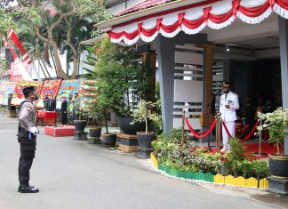Meski berlangsung sederhana, upacara HUT RI ke 75 di Kabupaten Banjar tetap khidmat
