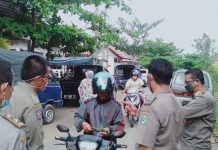 Sisihkan sebagian gaji ke 13, Satpol PP Balangan beli masker untuk dibagikan gratis