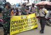 Tim gabungan bersama PD PBB gelar operasi yustisi penerapan protokol kesehatan di Pasar Pengaron