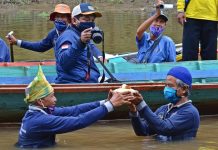 Sedekah Sungai – kearifan lokal masyarakat nelayan Muara Kanoco menjadi event destinasi wisata