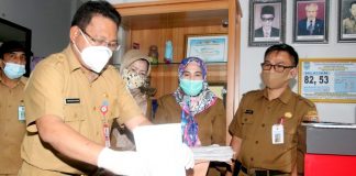 Dispersip Banjar musnahkan arsip yang sudah tidak bernilai guna