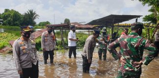 Kapolres Batola lakukan pengecekan wilayah terdampak banjir di Batola