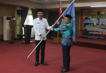 Bupati Banjar H. Saidi Mansyur, melepas rombongan kafilah LPTQ Kabupaten Banjar