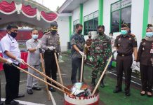 Kejari Batola musnahkan barang bukti narkoba hasil kejahatan