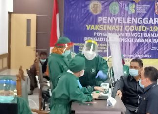 PT Banjarmasin laksanakan vaksinasi covid 19 tahap pertama