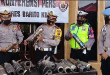 Puluhan knalpot brong, terjaring petugas saat razia di Handil Bakti dan Marabahan