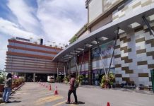 Q Mall beri diskon biaya sewa gerai, agar penyewa tidak pergi