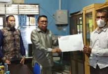 Sengketa internal, Kamarruzaman serahkan surat pemberitahuan gugatan 12 PK Golkar ke KPU Banjar