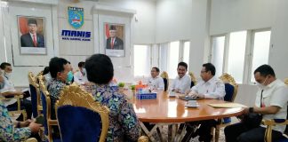 Tim Balai Sungai temui bupati Banjar Saidi Mansyur, mereka akui sedang membahas proyek bendungan