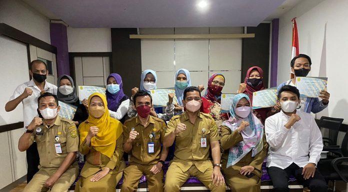 90 WUB mendapatkan bantuan peralatan kewirausahaan kain sasirangan