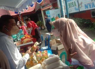 Ratusan IRT “serbu” pasar murah di halaman Kecamatan Banjarmasin Utara