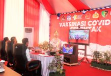 Kapolda Kalsel meninjau kegiatan vaksinasi serentak usia lansia dan anak anak