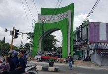 Komunitas kaligrafer Intan Kalsel soroti kaligrafi dipintu gerbang jalan Sekumpul