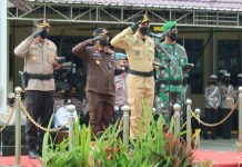 Bupati Banjar H.Saidi Mansyur menjadi inspektur gelar pasukan operasi Ketupat Intan